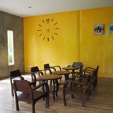 Rimmueng Resort Phanom Sarakham Bagian luar foto